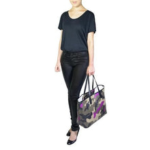 Load image into Gallery viewer, MISCHA JET SET TOTE - CAMO ORCHID - Leyouki
