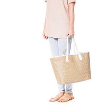 Load image into Gallery viewer, MISCHA JET SET TOTE - RATTAN - Leyouki