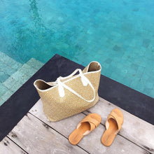 Load image into Gallery viewer, MISCHA JET SET TOTE - RATTAN - Leyouki