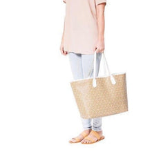 Load image into Gallery viewer, MISCHA JET SET TOTE - RATTAN - Leyouki
